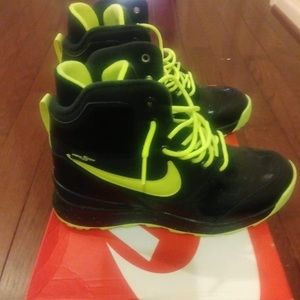Black/Neon Yellow Nike ACG Sneakerboot Size 6.5